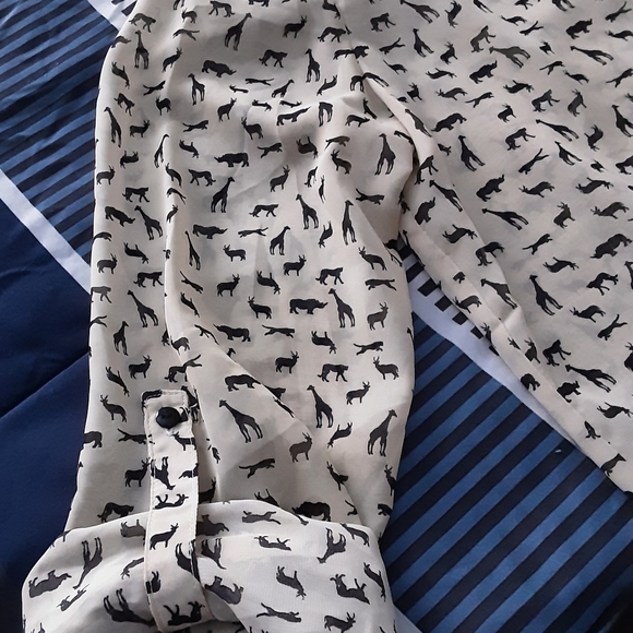 Elegant woman blouse, Long sleeves, 100% Polyester, Animal Print - Picture 5 of 5